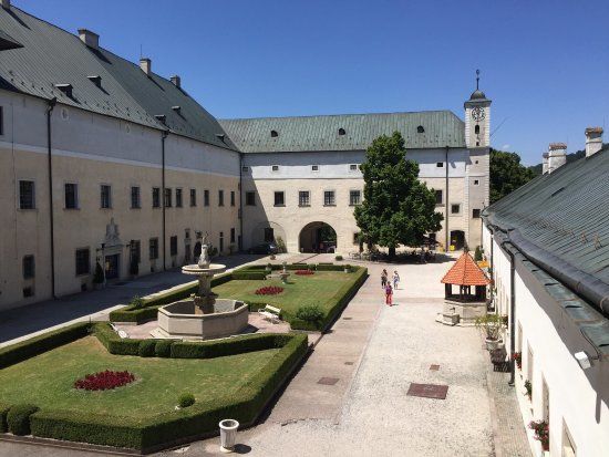 Červený Kameň Castle