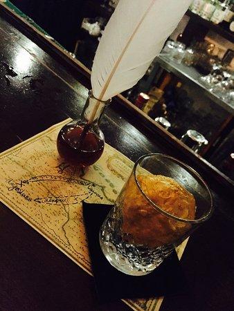 Modra mys Cocktail bar