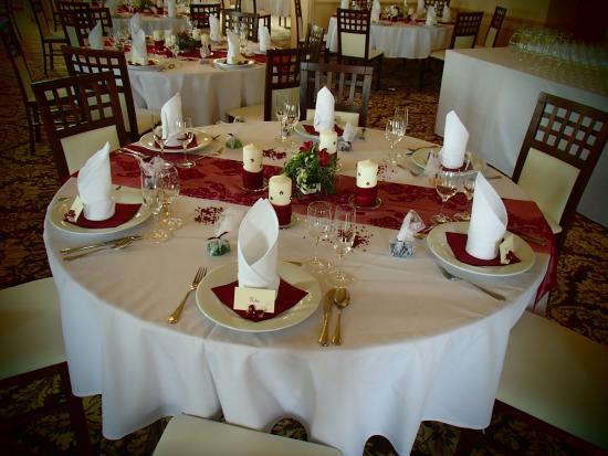 EA Zámecká Restaurace Hrubá Skála