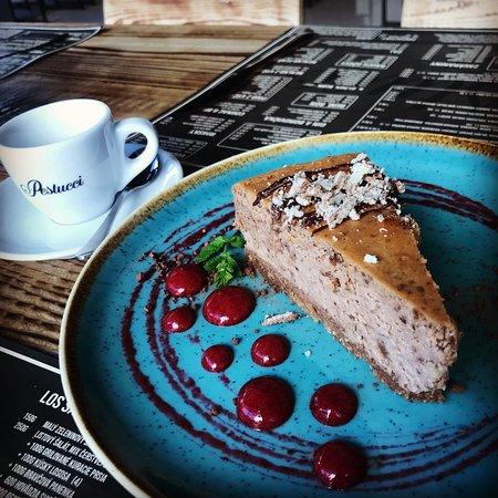 Pestucci Restaurant & Pub