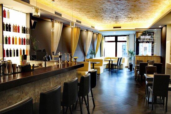 Hi5h lounge bar & indian restaurant