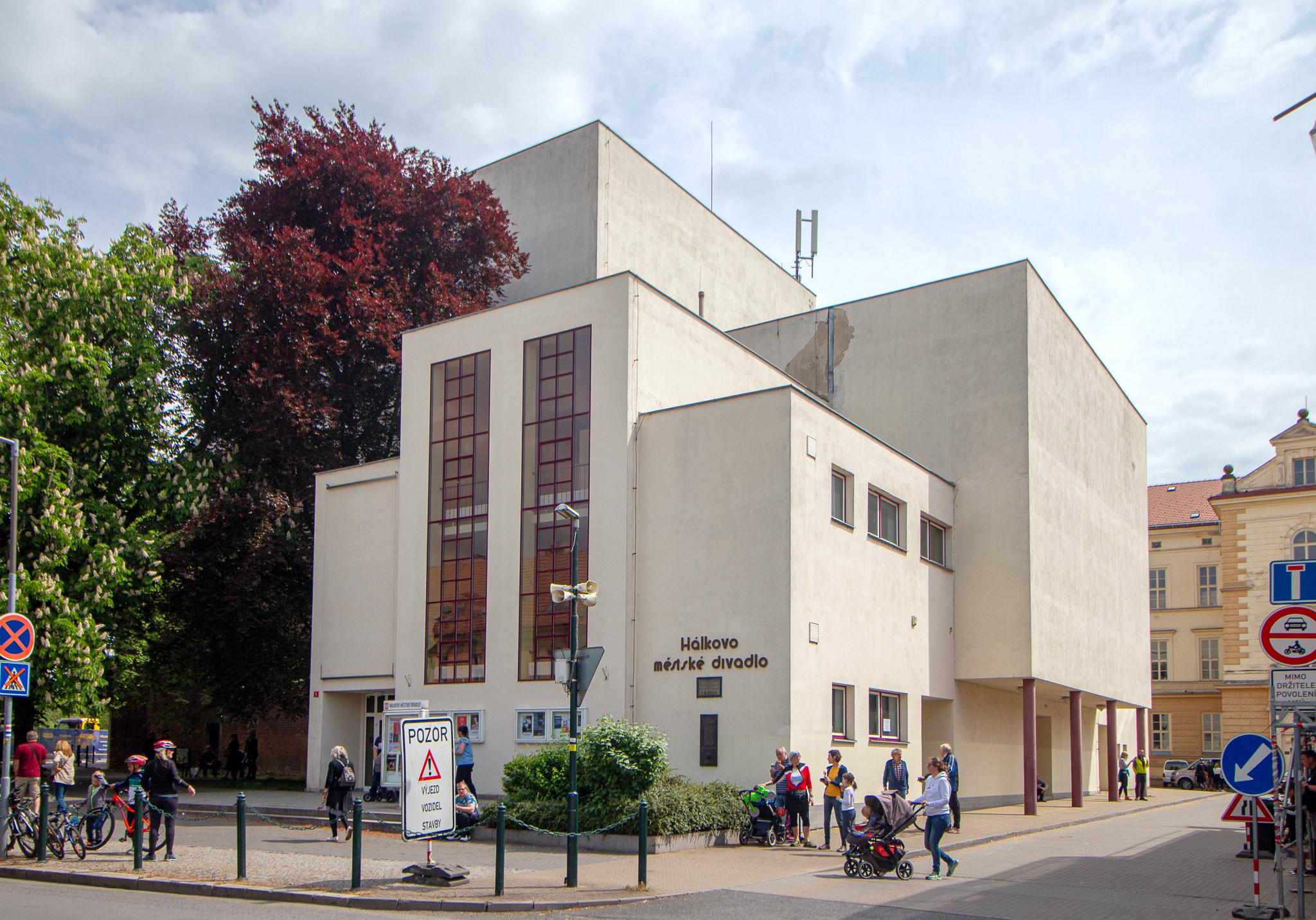 Hálkovo městské divadlo