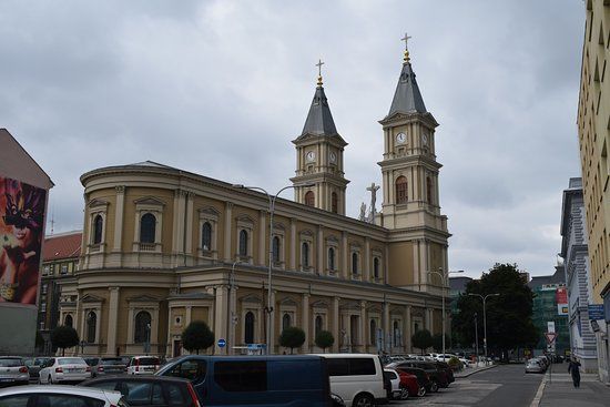 Kostel Panny Marie Královny