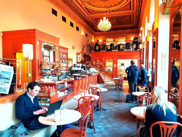 Café Savoy
