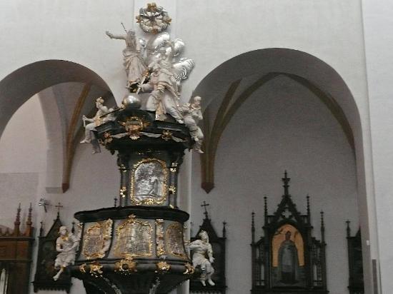 Kostel Obětování Panny Marie